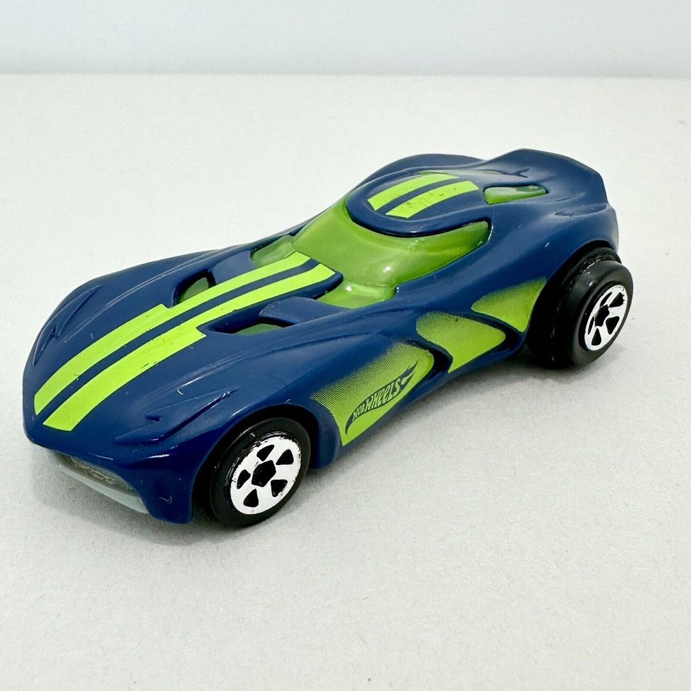 Hot Wheels McDonald's Happy Meal Toy Sealed 2015 Velocita No. 6